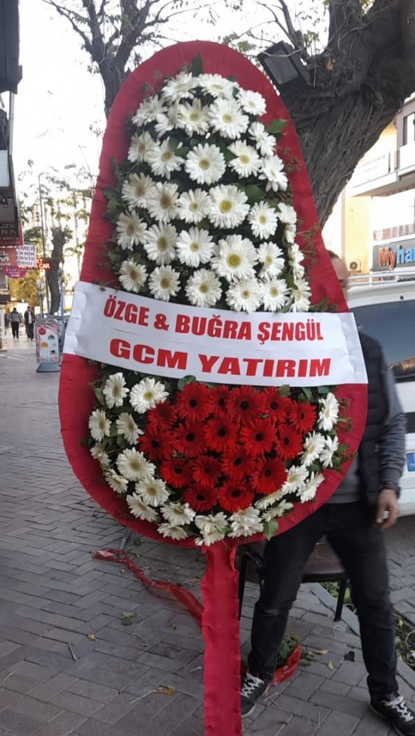Büyük Tek Katlı Gerberelerden çelenk - Görsel 2